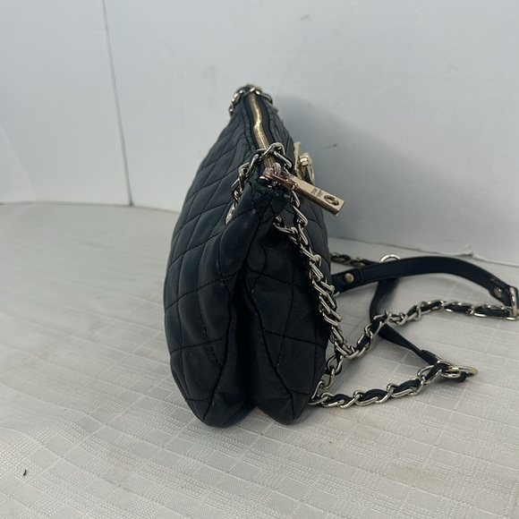 DKNY quilted leather handbag and wallet set. - Picture 5 of 17